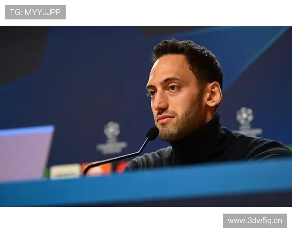 加拉塔萨雷主帅盼恰尔汗奥卢